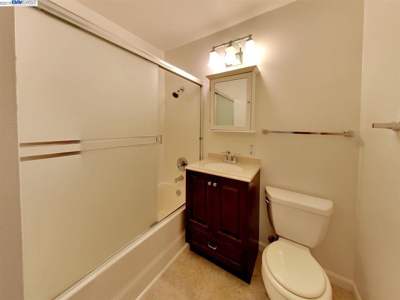 1615 Central Ave, ALAMEDA, California 94501, ,Comm Ri Multi-units 5+,For Sale,Central Ave,40880576