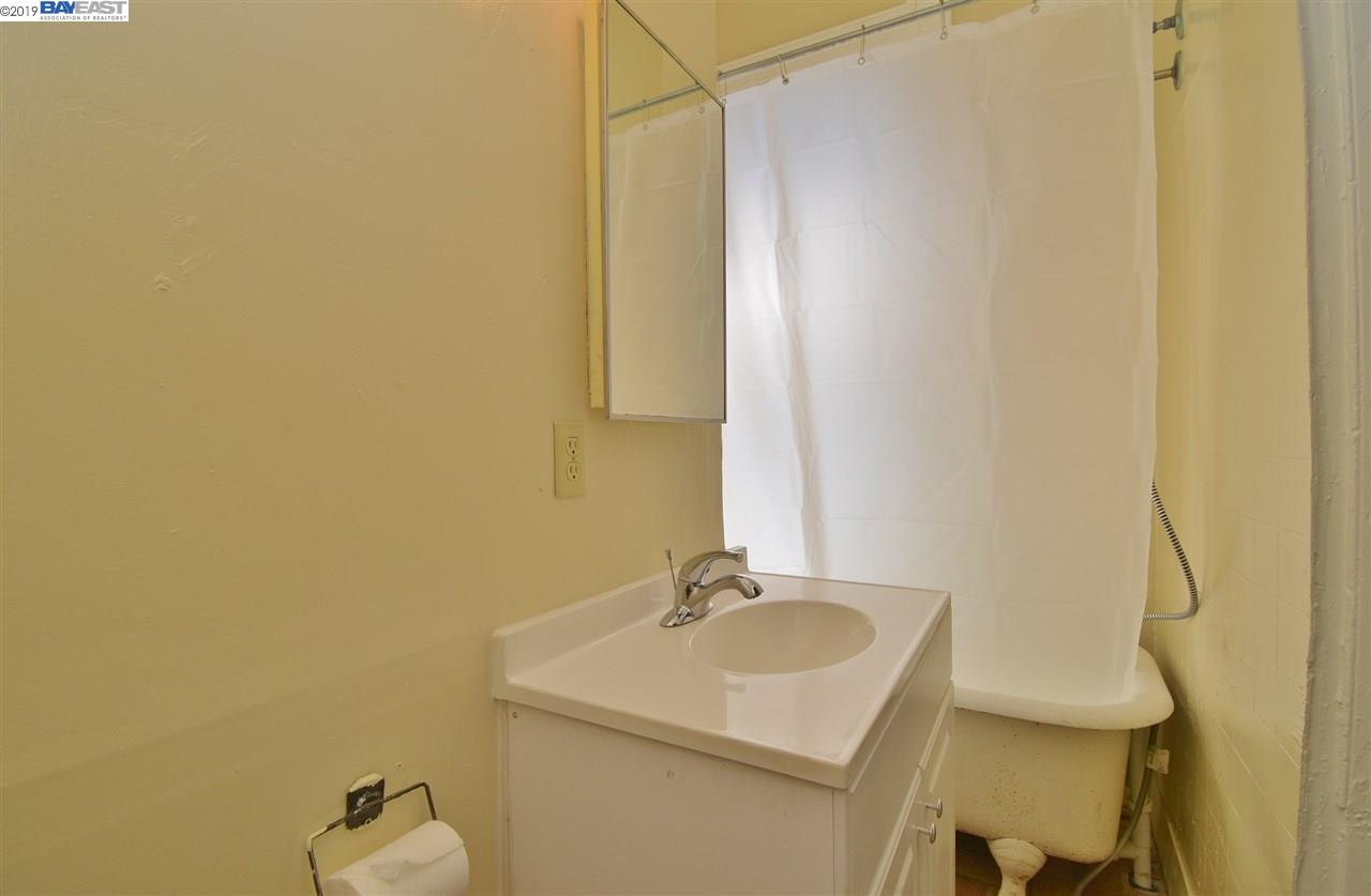 1432 12Th Ave, OAKLAND, California 94606, ,Comm Ri Multi-units 5+,For Sale,12Th Ave,40881555