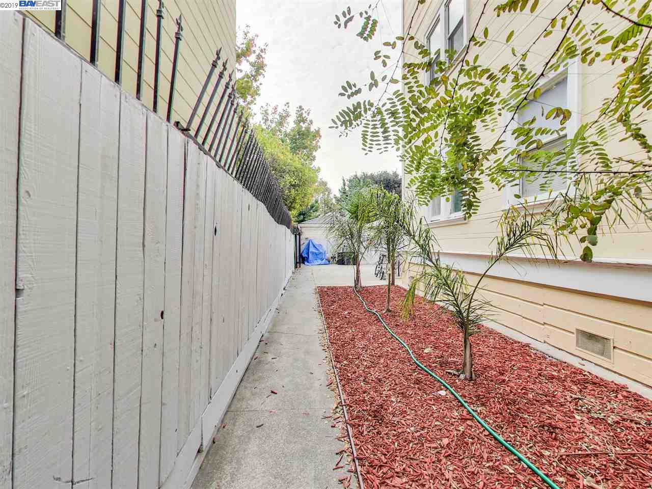 961 18Th St, OAKLAND, California 94607, ,Comm Ri Multi-units 5+,For Sale,18Th St,40886586