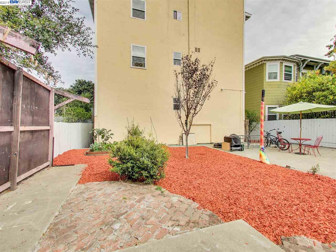 961 18Th St, OAKLAND, California 94607, ,Comm Ri Multi-units 5+,For Sale,18Th St,40886586