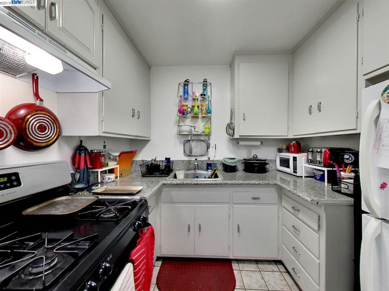 1630 35Th Ave, OAKLAND, California 94601, ,Comm Ri Multi-units 5+,For Sale,35Th Ave,40888149
