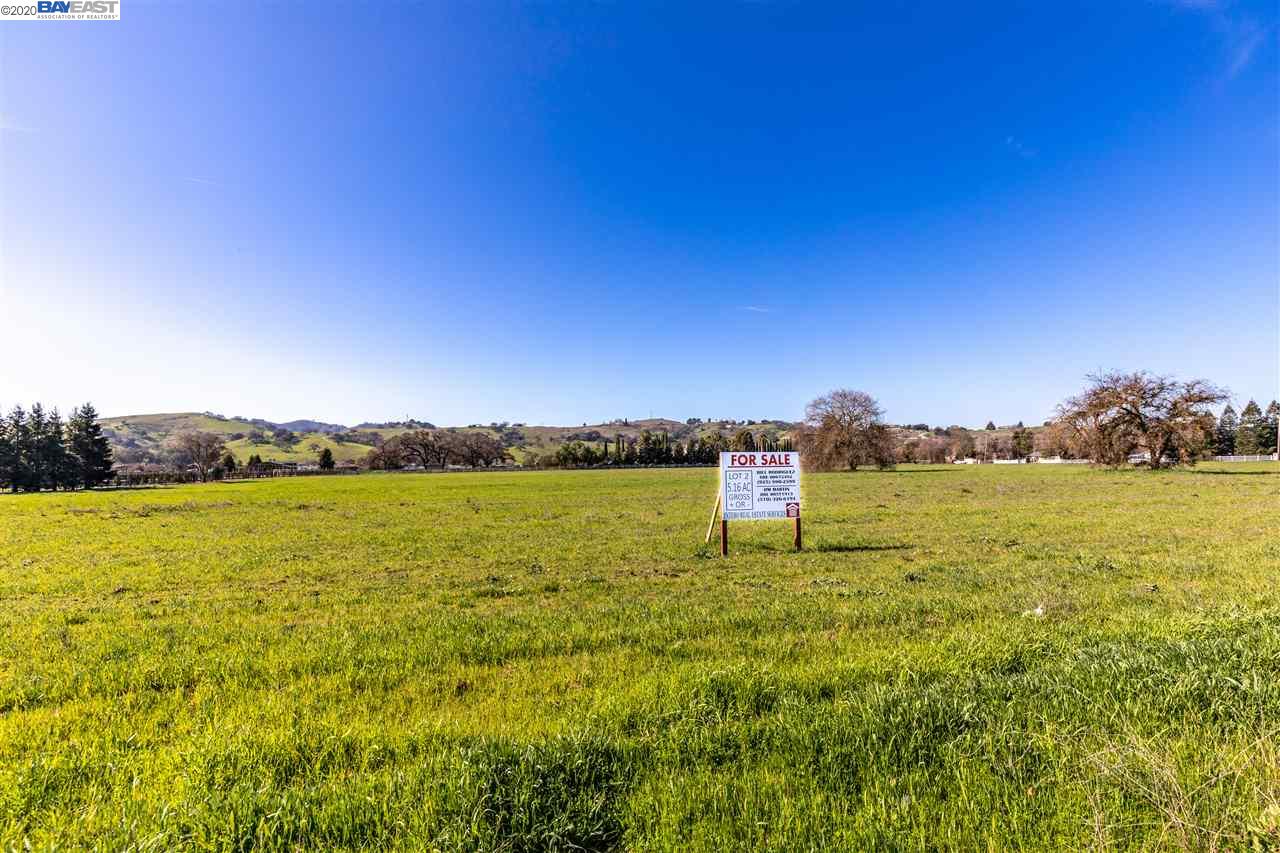 lot 2 Harding Ave, SAN MARTIN, California 95046, ,Lots And Land,For Sale,Harding Ave,40909044
