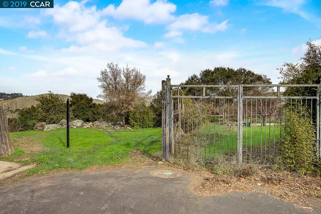 0 Fairview Ave, RICHMOND, California 94805, ,Lots And Land,For Sale,Fairview Ave,40910109