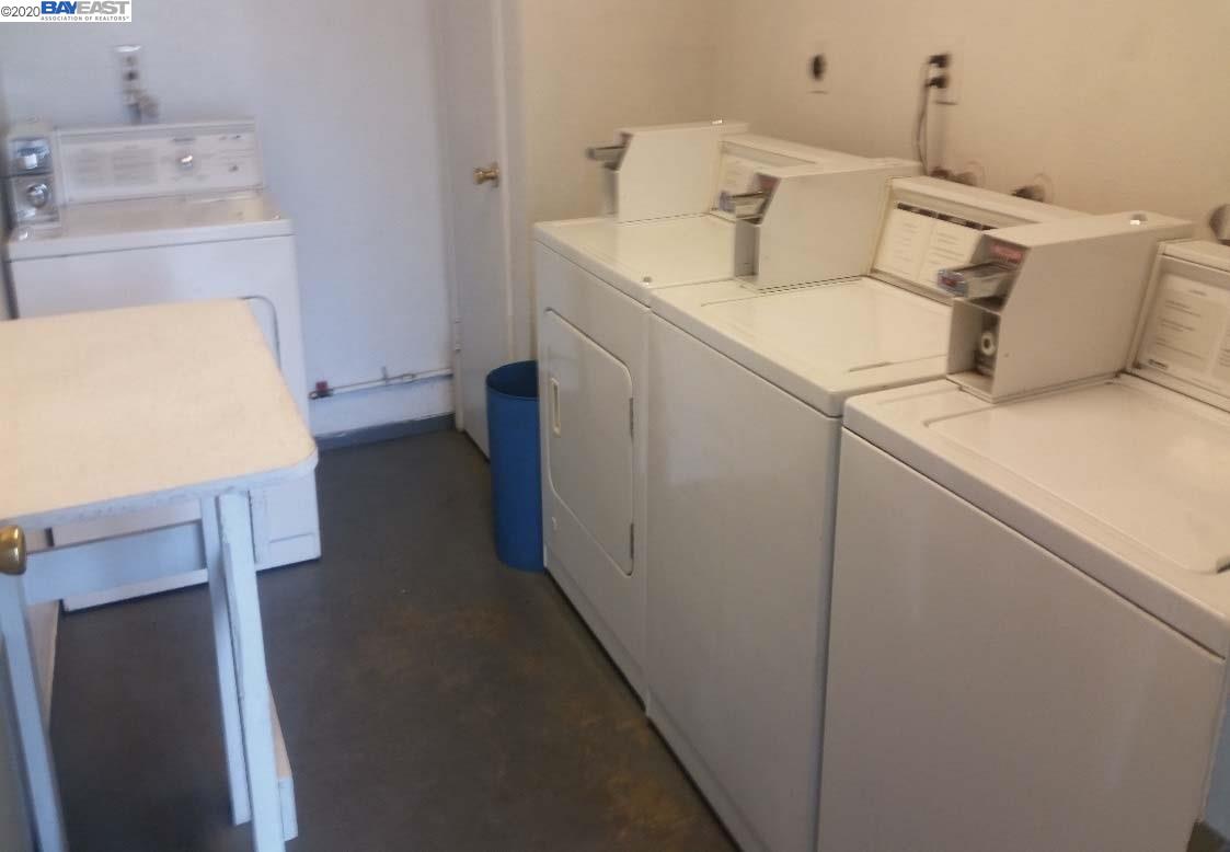 111 Walnut Ave, MANTECA, California 95337, ,Comm Ri Multi-units 5+,For Sale,Walnut Ave,40891871