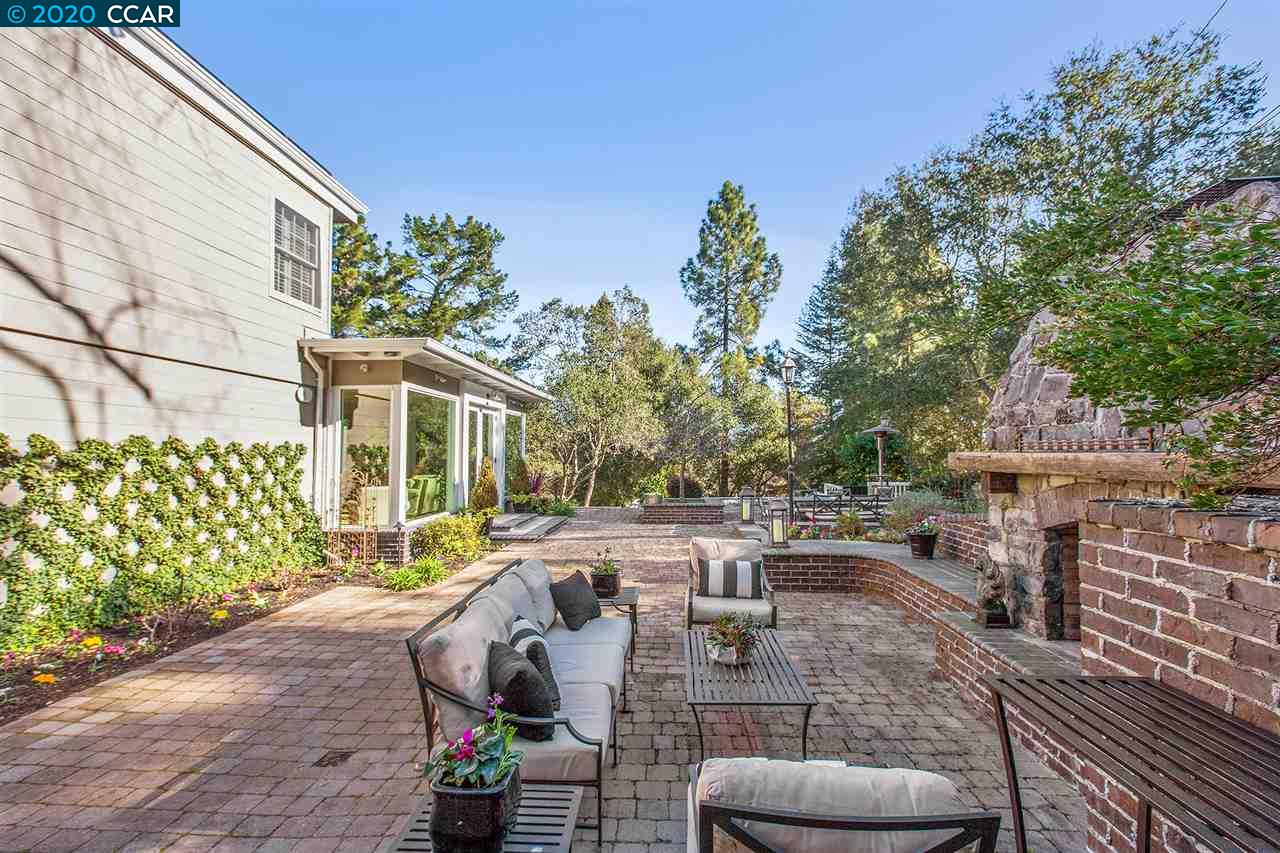 48 Charles Hill Rd