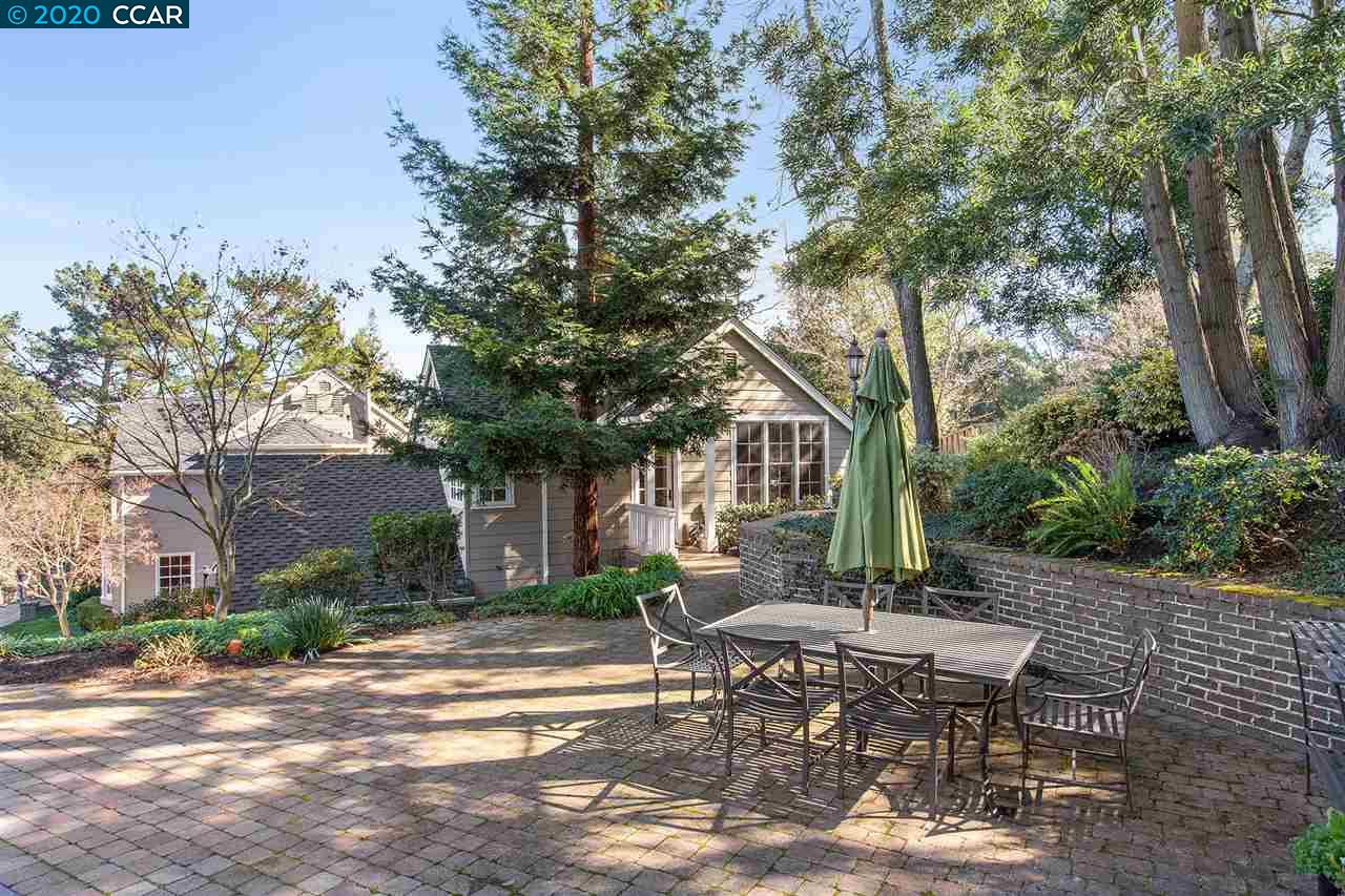 48 Charles Hill Rd