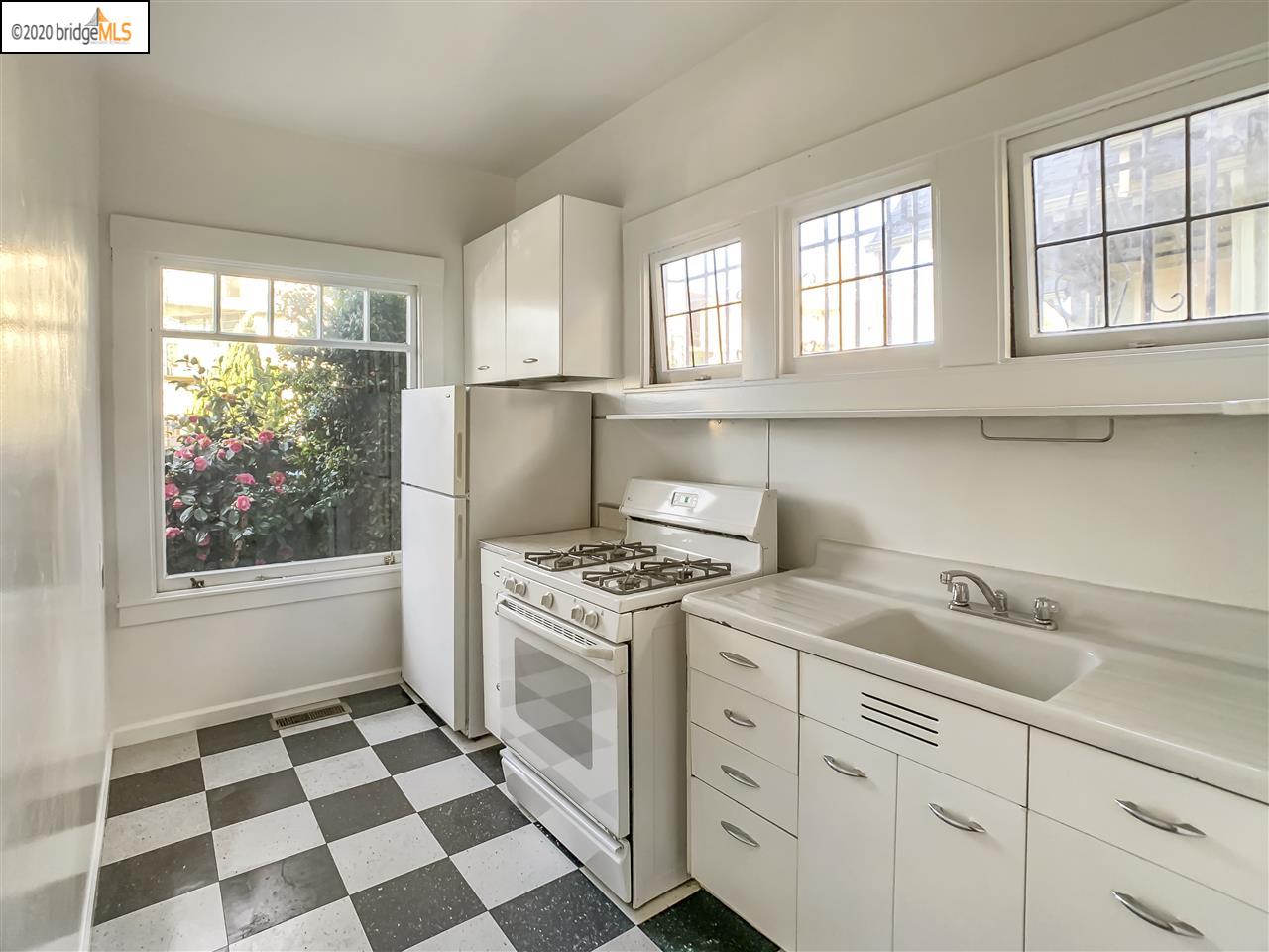 386 Staten Ave, OAKLAND, California 94610, ,Comm Ri Multi-units 5+,For Sale,Staten Ave,40896128