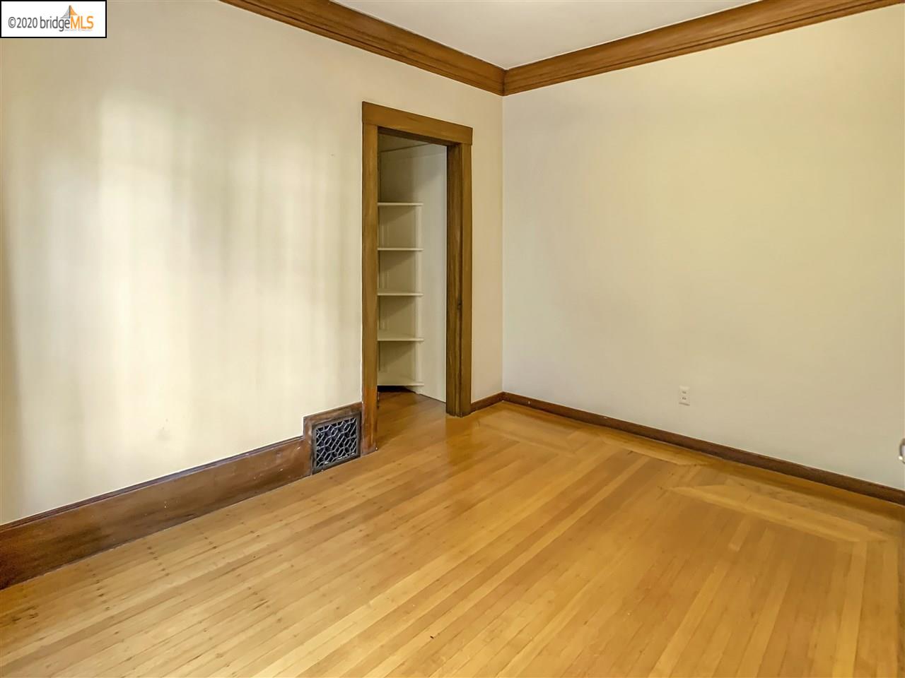 386 Staten Ave, OAKLAND, California 94610, ,Comm Ri Multi-units 5+,For Sale,Staten Ave,40896128