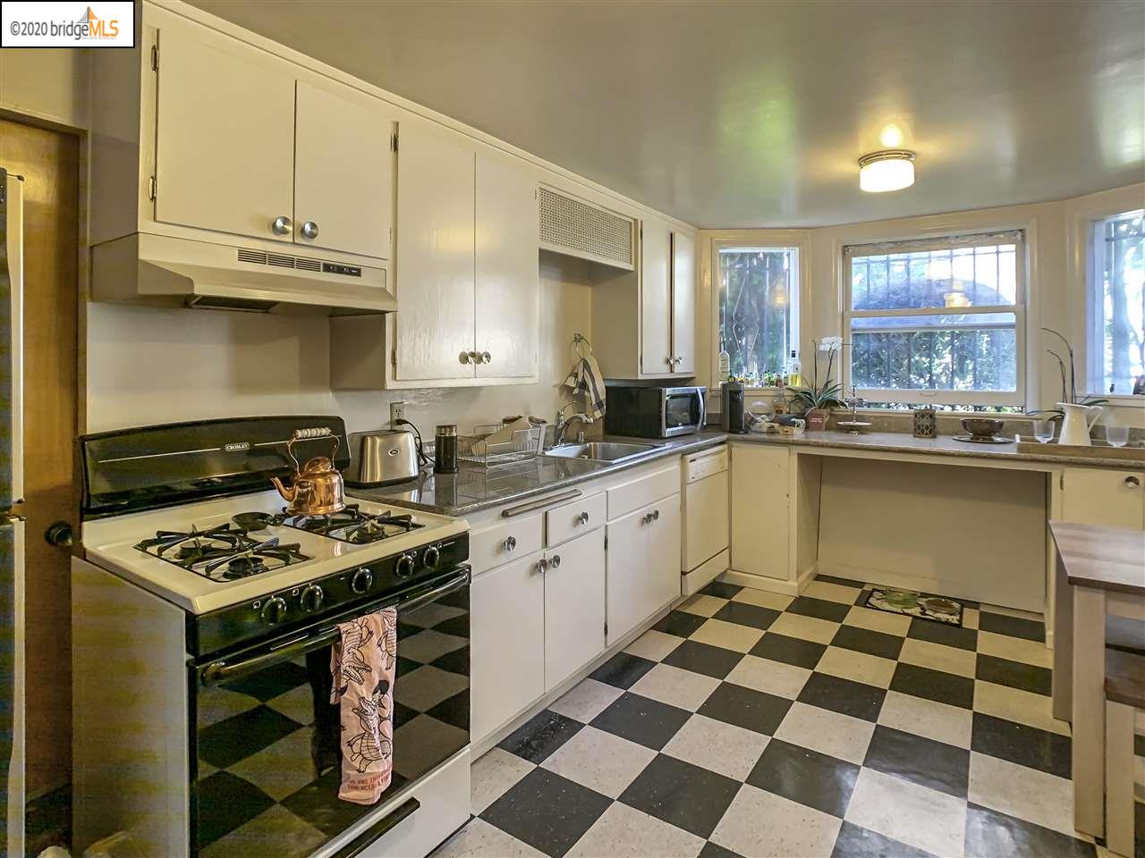386 Staten Ave, OAKLAND, California 94610, ,Comm Ri Multi-units 5+,For Sale,Staten Ave,40896128