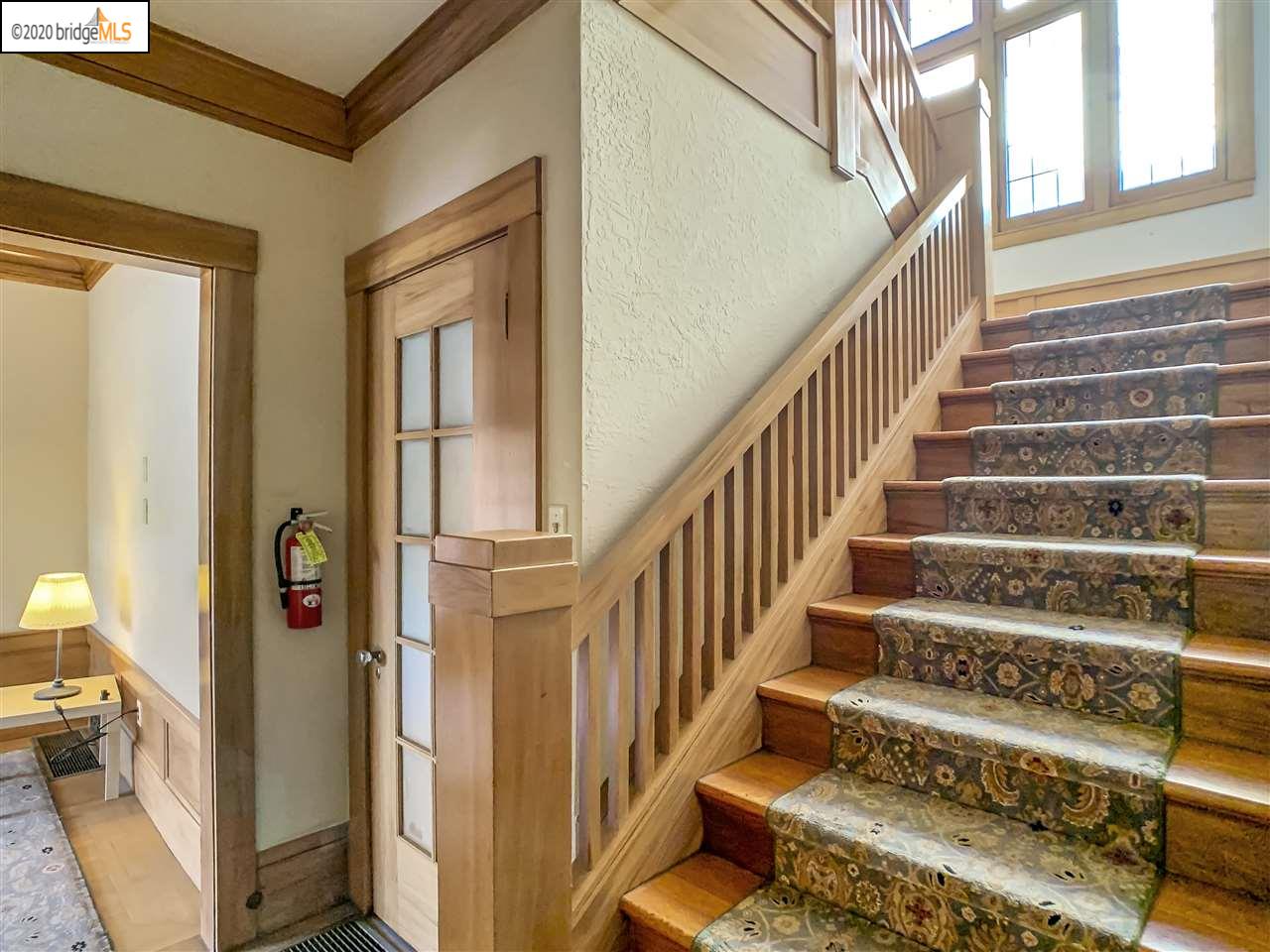 386 Staten Ave, OAKLAND, California 94610, ,Comm Ri Multi-units 5+,For Sale,Staten Ave,40896128