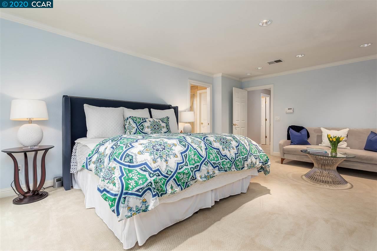 20 Ellen Ct