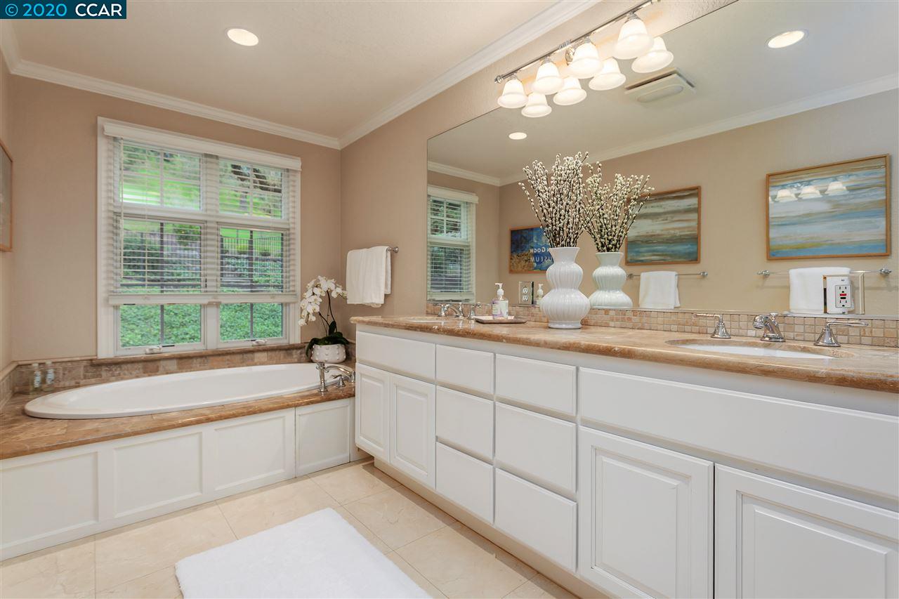 20 Ellen Ct
