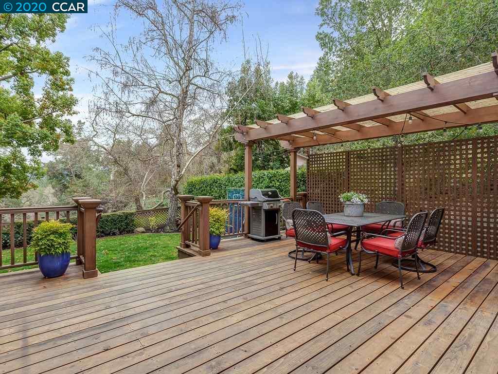 20 Ellen Ct