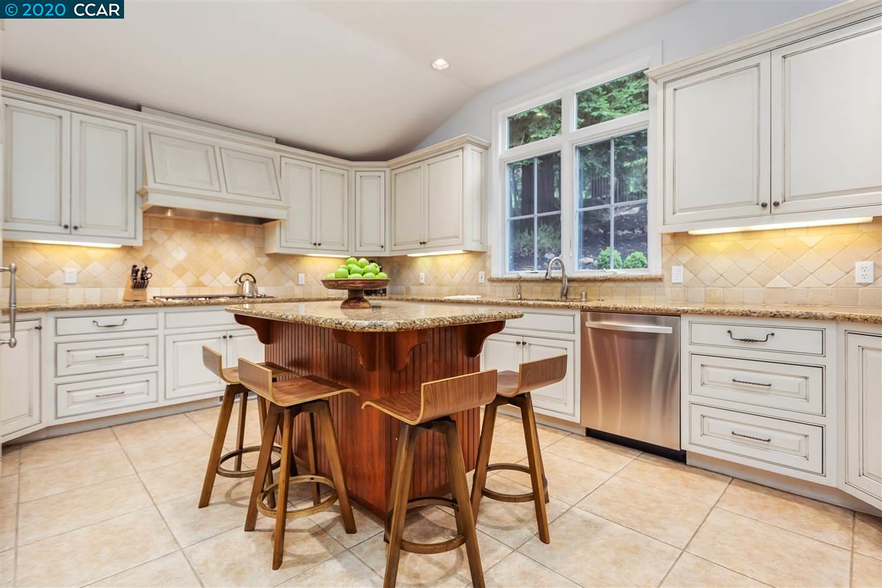20 Ellen Ct