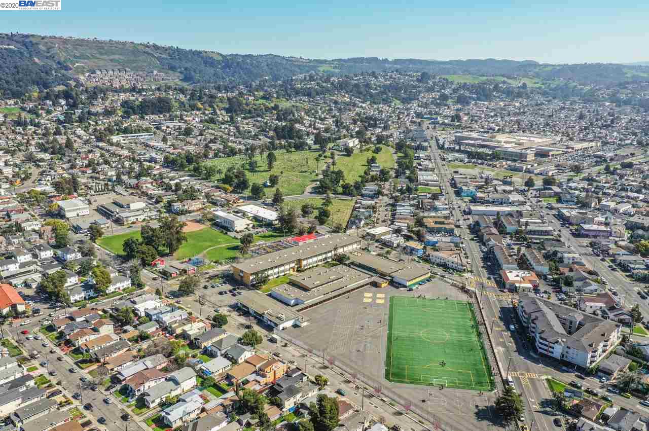 5800 Walnut Street, OAKLAND, California 94605, ,Comm Ri Multi-units 5+,For Sale,Walnut Street,40899244