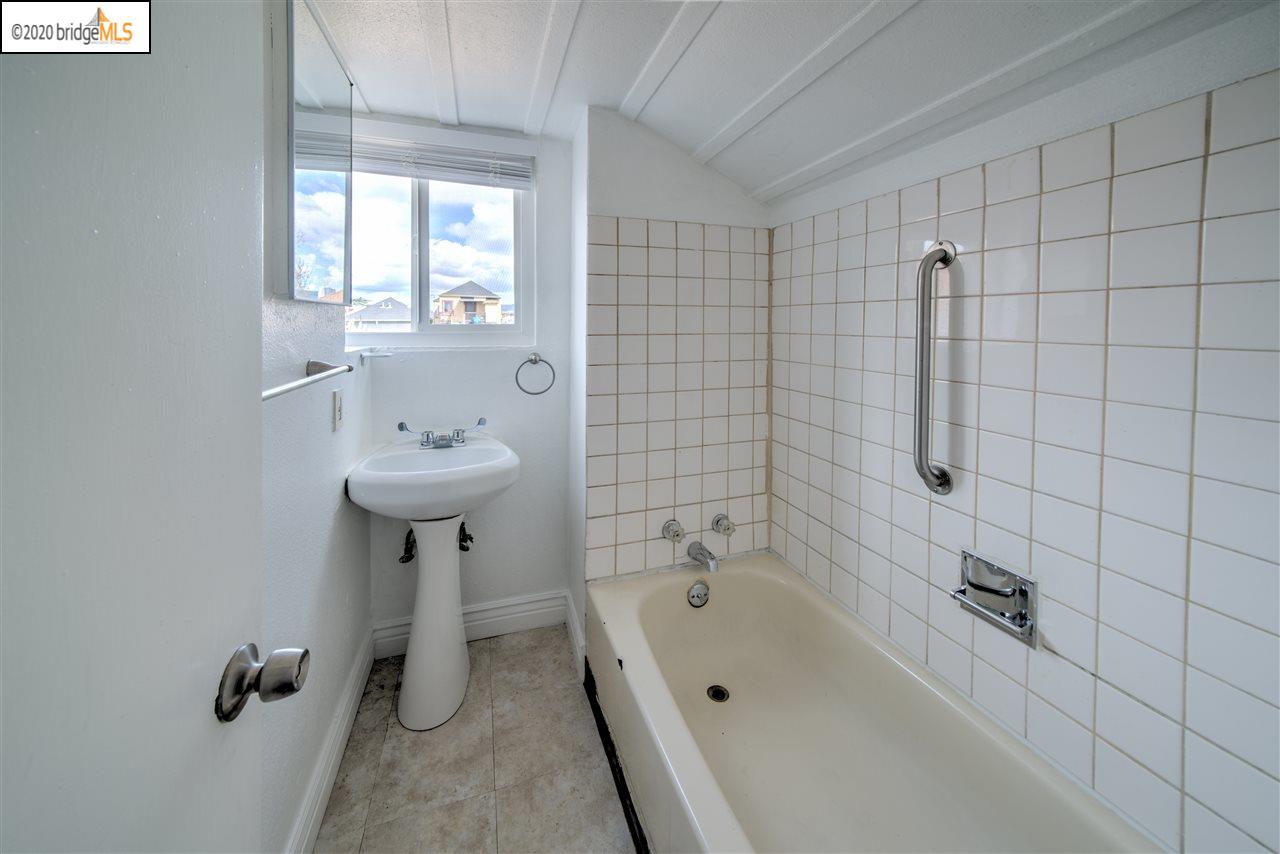700 29Th St, OAKLAND, California 94609, ,Comm Ri Multi-units 5+,For Sale,29Th St,40900360