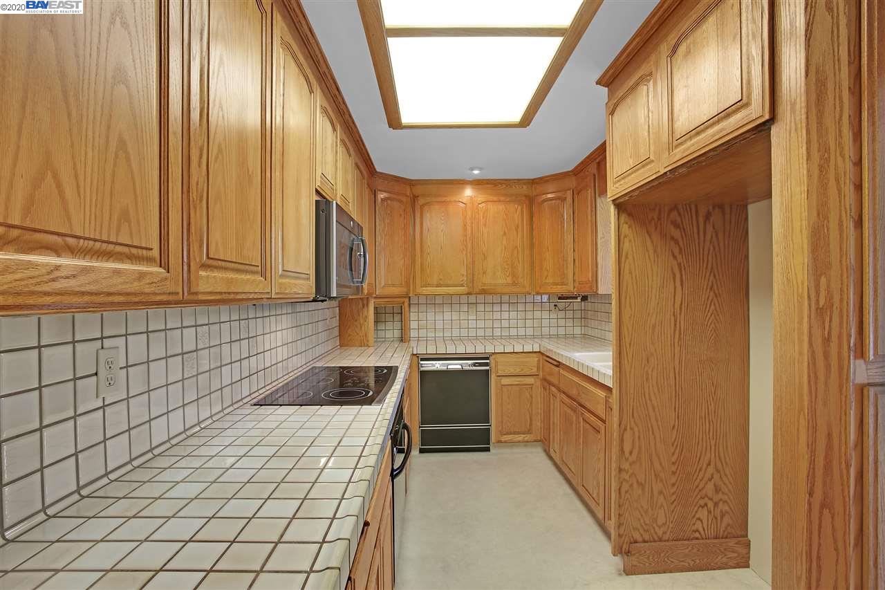 19134 Standish Ave, HAYWARD, California 94541, ,Comm Ri Multi-units 5+,For Sale,Standish Ave,40903025