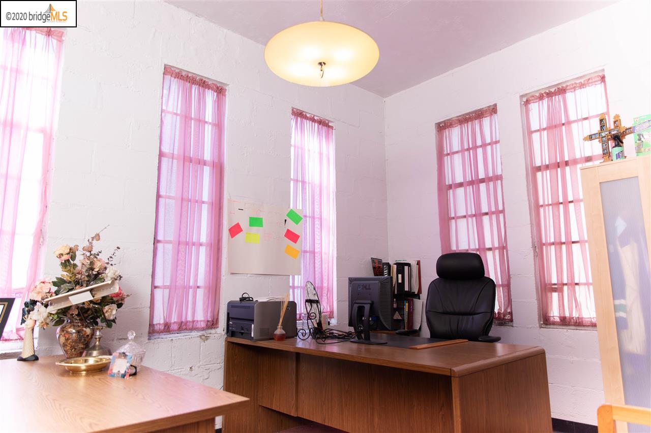 675 Douglas Ave, OAKLAND, California 94603, ,Comm Industrial For Sale,For Sale,Douglas Ave,40911832