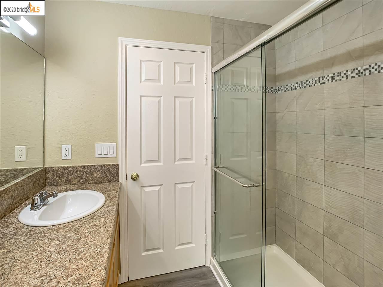 826 20Th St, OAKLAND, California 94607, ,Comm Ri Multi-units 5+,For Sale,20Th St,40908172