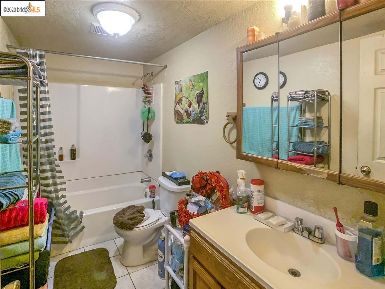 826 20Th St, OAKLAND, California 94607, ,Comm Ri Multi-units 5+,For Sale,20Th St,40908172