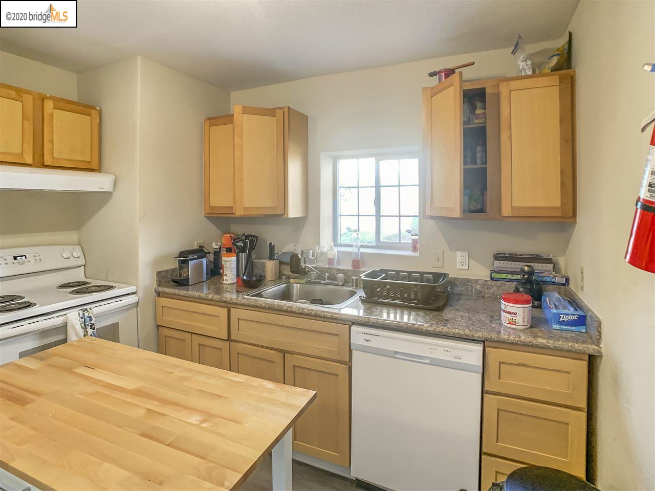 826 20Th St, OAKLAND, California 94607, ,Comm Ri Multi-units 5+,For Sale,20Th St,40908172