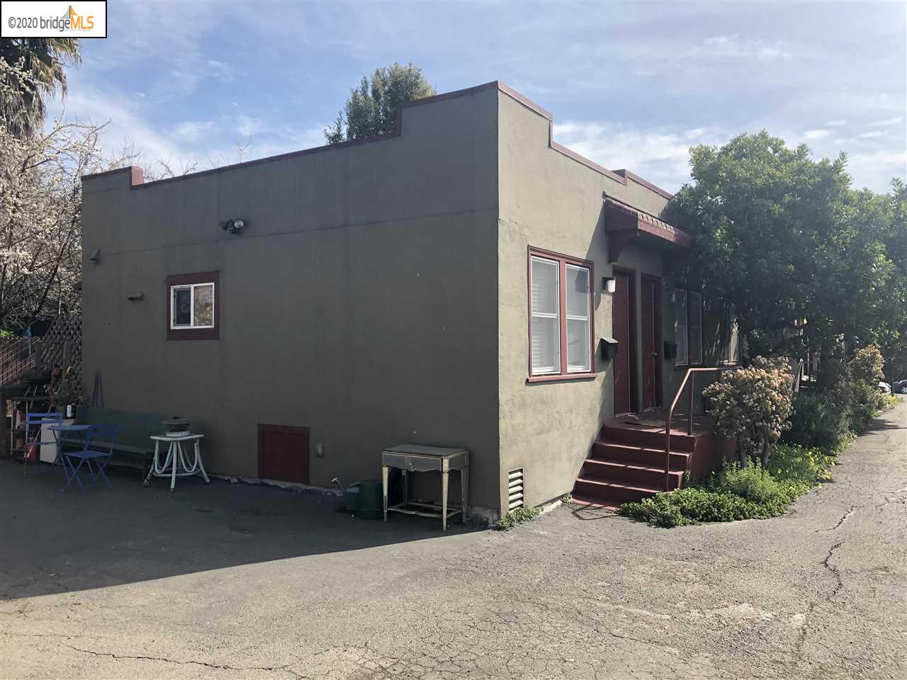 636 58th st, OAKLAND, California 94609, ,Comm Ri Multi-units 5+,For Sale,58th st,40909083