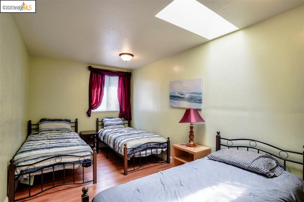 1743 Russell St, BERKELEY, California 94703, ,Comm Ri Multi-units 5+,For Sale,Russell St,40910119