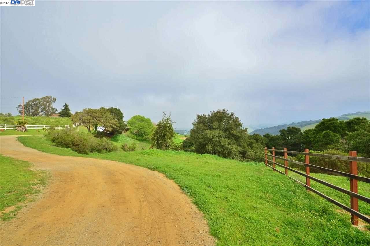 26520 Fairview Ave, HAYWARD, California 94542, ,Lots And Land,For Sale,Fairview Ave,40917423