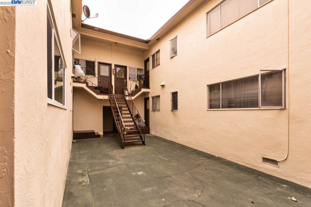 401 44th, RICHMOND, California 94805, ,Comm Ri Multi-units 5+,For Sale,44th,40921402