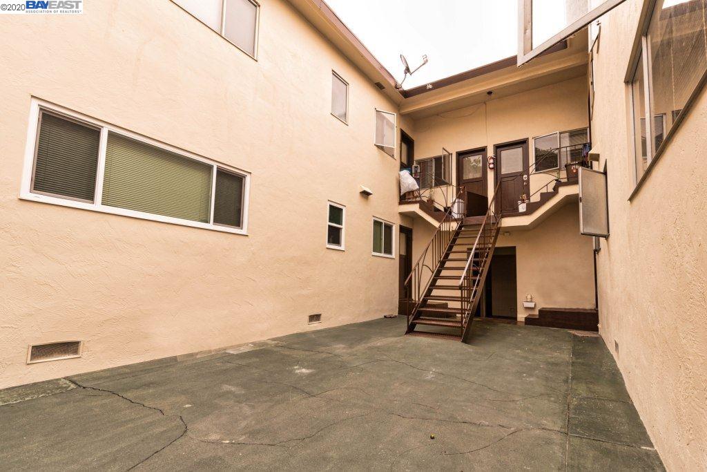 401 44th, RICHMOND, California 94805, ,Comm Ri Multi-units 5+,For Sale,44th,40921402