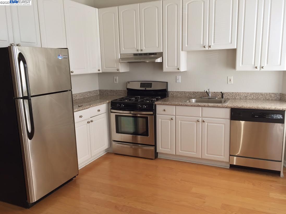 2151 Lincoln Ave, ALAMEDA, California 94501, ,Comm Ri Multi-units 5+,For Sale,Lincoln Ave,40921859