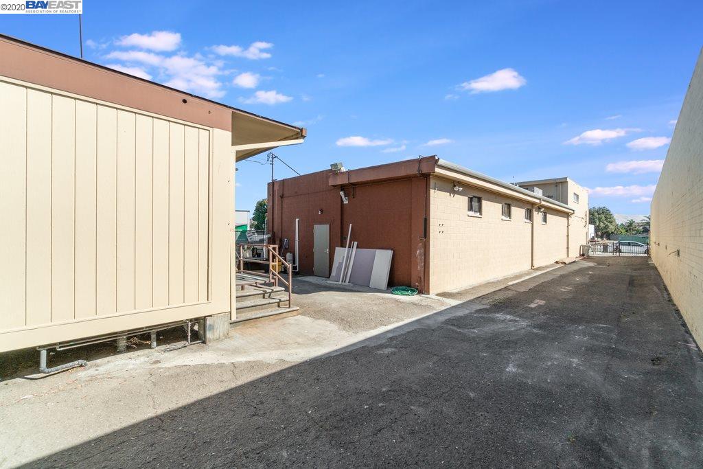 4251 Peralta Blvd, FREMONT, California 94536, ,Comm Industrial For Sale,For Sale,Peralta Blvd,40924297