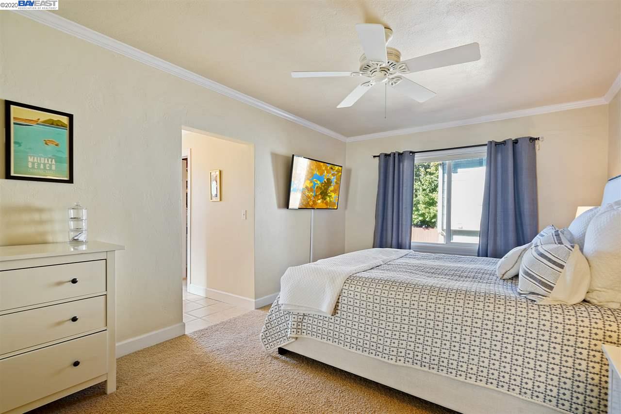 19943 Redwood Rd, CASTRO VALLEY, California 94546, ,Comm Ri Multi-units 5+,For Sale,Redwood Rd,40927881