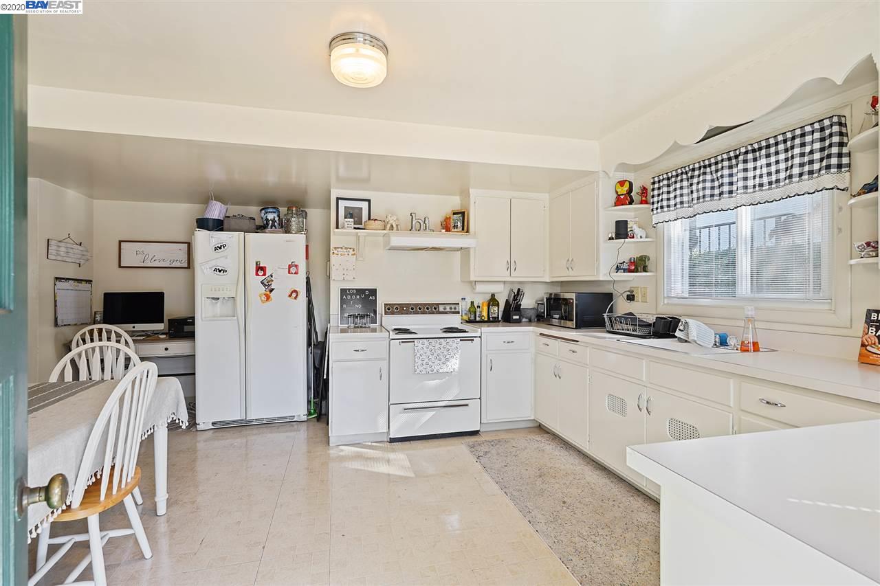 19943 Redwood Rd, CASTRO VALLEY, California 94546, ,Comm Ri Multi-units 5+,For Sale,Redwood Rd,40927881