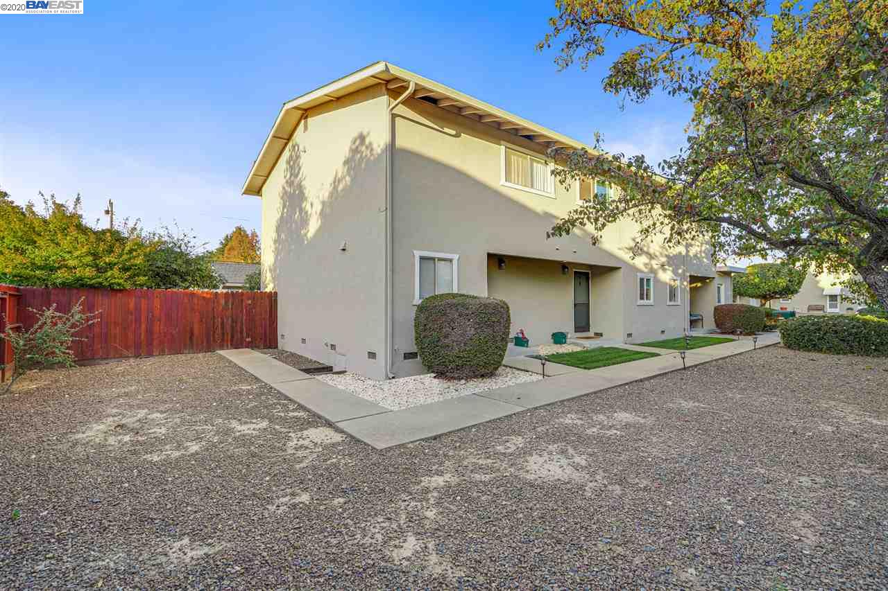 19943 Redwood Rd, CASTRO VALLEY, California 94546, ,Comm Ri Multi-units 5+,For Sale,Redwood Rd,40927881