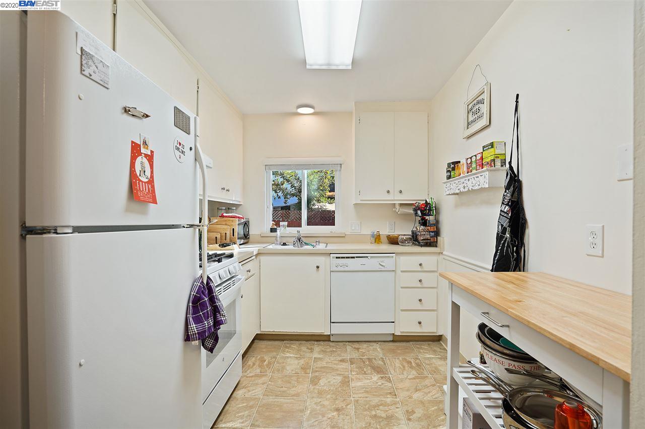 19943 Redwood Rd, CASTRO VALLEY, California 94546, ,Comm Ri Multi-units 5+,For Sale,Redwood Rd,40927881