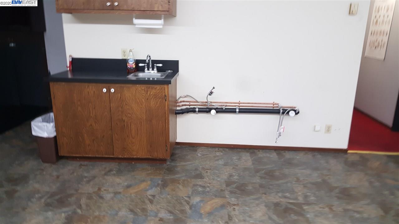 90 Mission Dr 6, PLEASANTON, California 94566, ,Comm Industrial For Lease,For Rent,Mission Dr 6,40932560