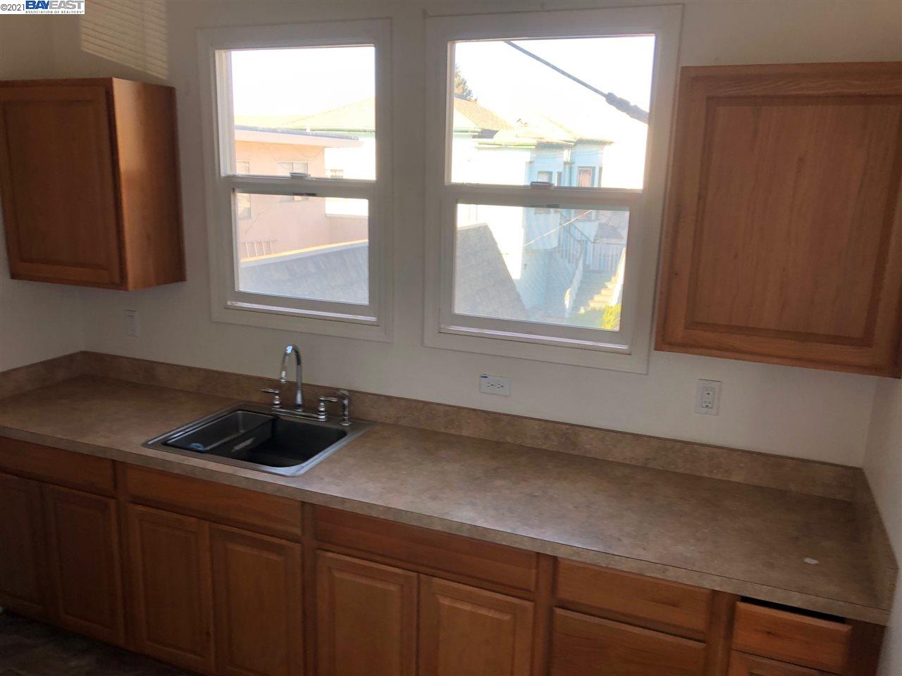 849 Santa Clara Ave, ALAMEDA, California 94501, ,Comm Ri Multi-units 5+,For Sale,Santa Clara Ave,40934349