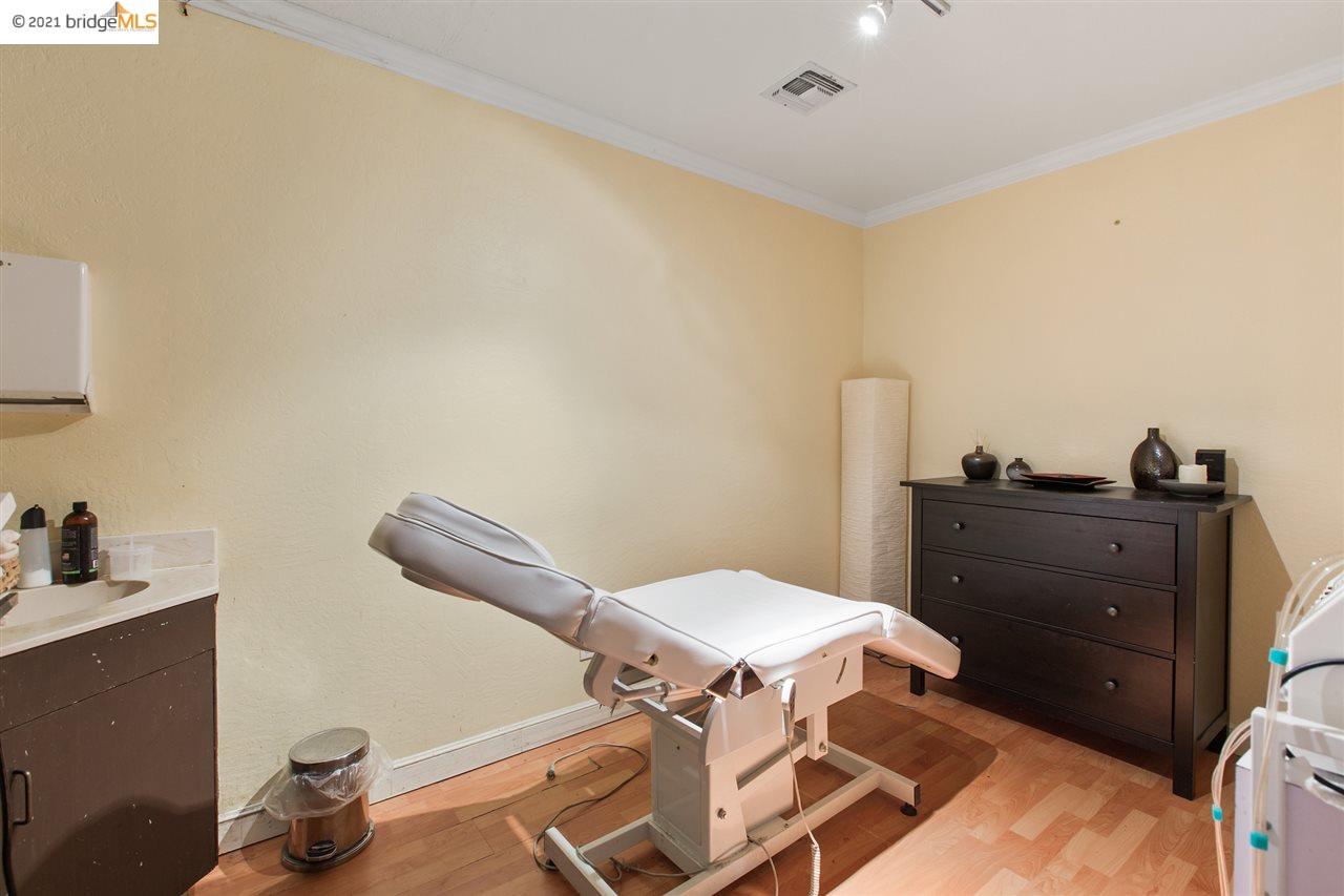 1365 Solano Avenue, ALBANY, California 94706, ,Comm Ri Multi-units 5+,For Sale,Solano Avenue,40935222