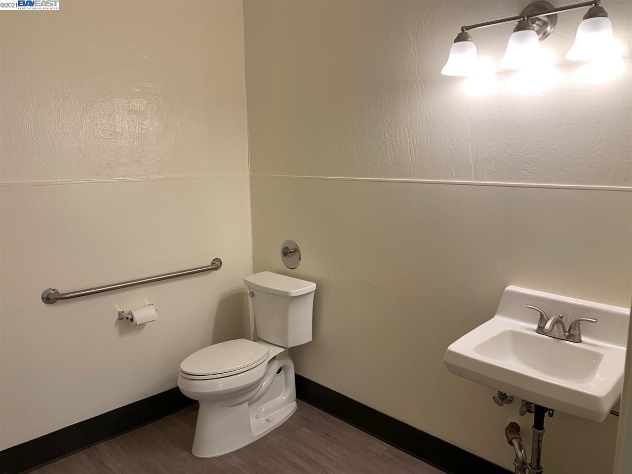 422 Santa Clara St, SAN JOSE, California 95113, ,Comm Industrial For Lease,For Rent,Santa Clara St,40962299