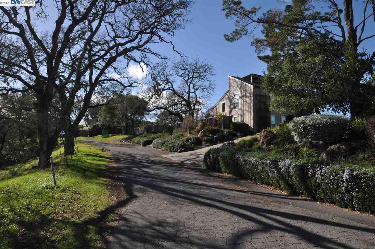 Crest Road, NOVATO, California 94945, ,Lots And Land,For Sale,Crest Road,40963564