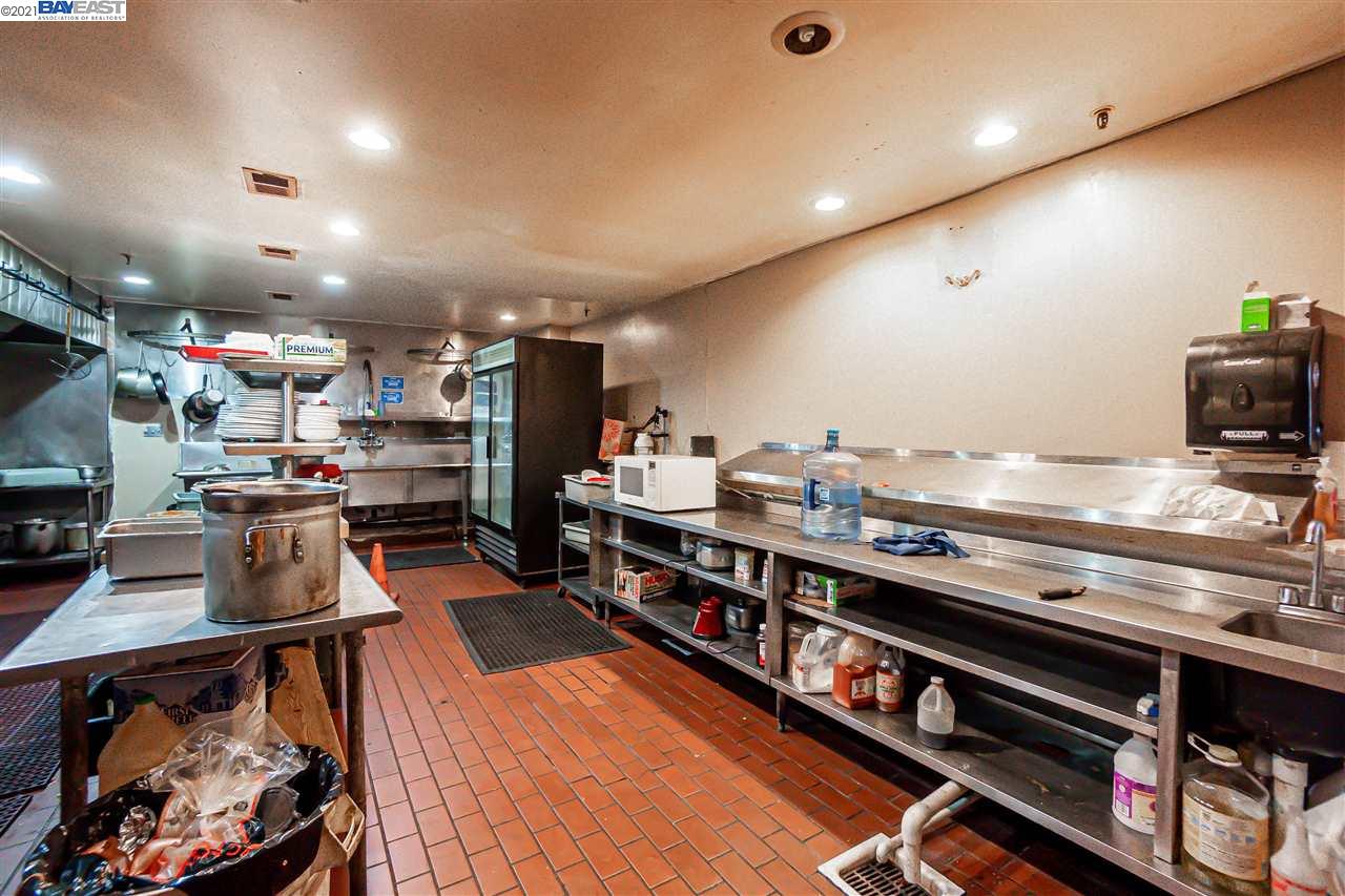 2 Chester St, DALY CITY, California 94014, ,Comm Industrial For Sale,For Sale,Chester St,40963773