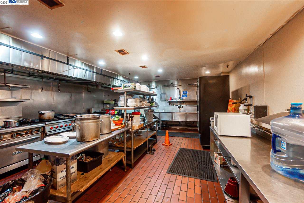 2 Chester St, DALY CITY, California 94014, ,Comm Industrial For Sale,For Sale,Chester St,40963773