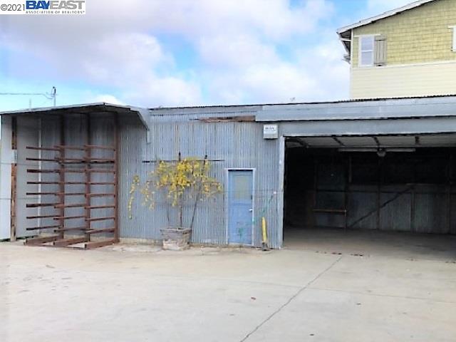 3700 Castro Valley Blvd, CASTRO VALLEY, California 94552-4815, ,Comm Industrial For Sale,For Sale,Castro Valley Blvd,40963952