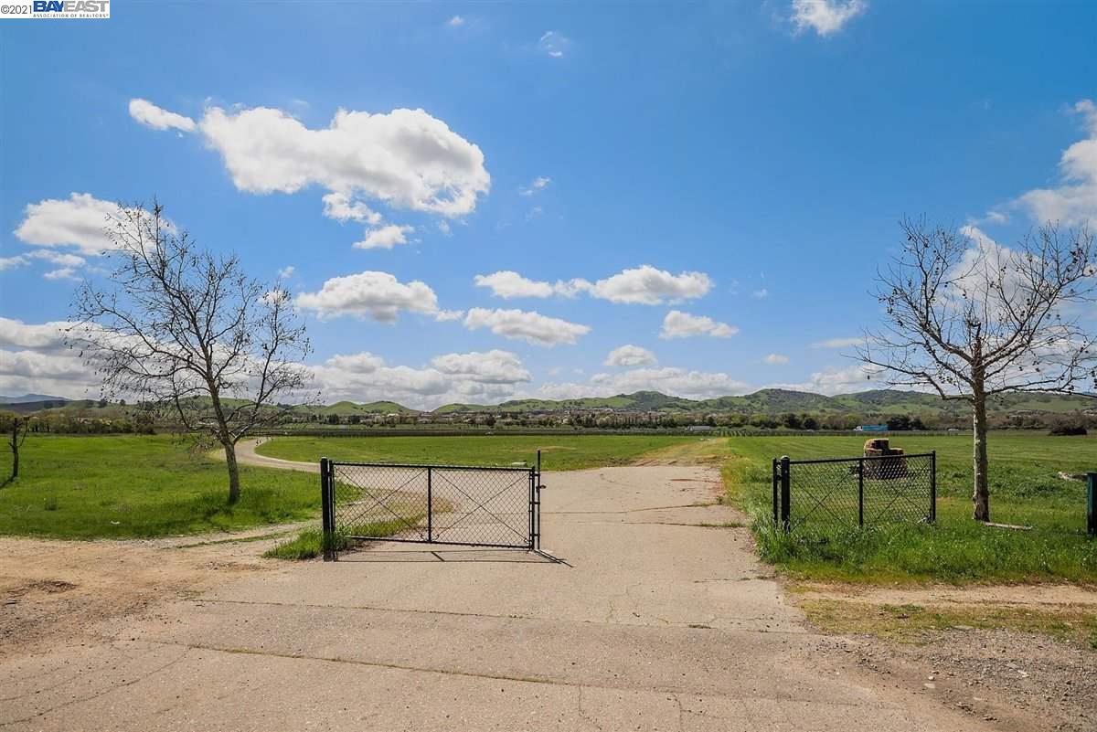 303 Vineyard Ave, LIVERMORE, California 94550, ,Lots And Land,For Sale,Vineyard Ave,40963964