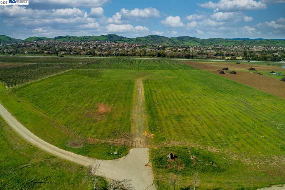 303 Vineyard Ave, LIVERMORE, California 94550, ,Lots And Land,For Sale,Vineyard Ave,40963964