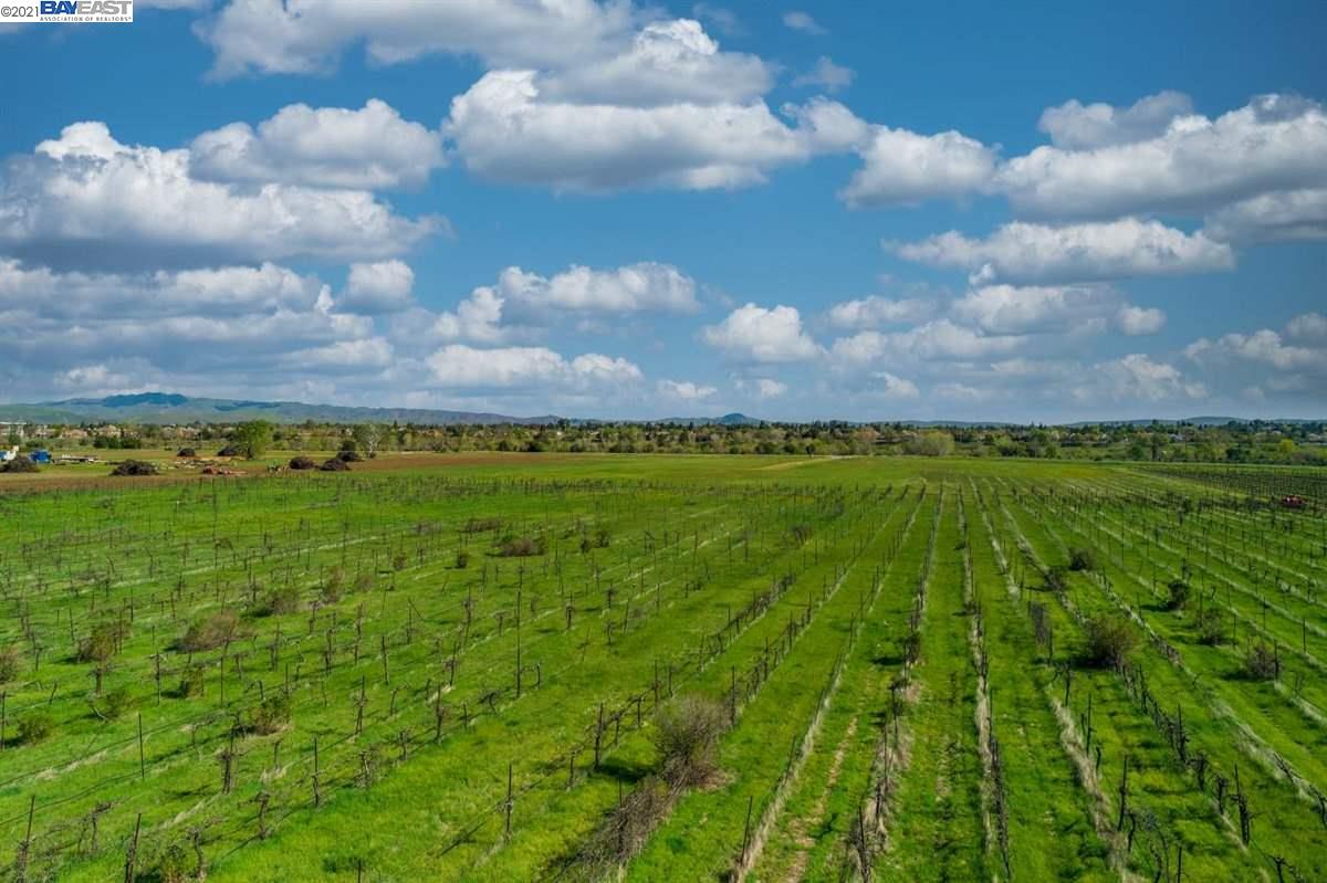 303 Vineyard Ave, LIVERMORE, California 94550, ,Lots And Land,For Sale,Vineyard Ave,40963964