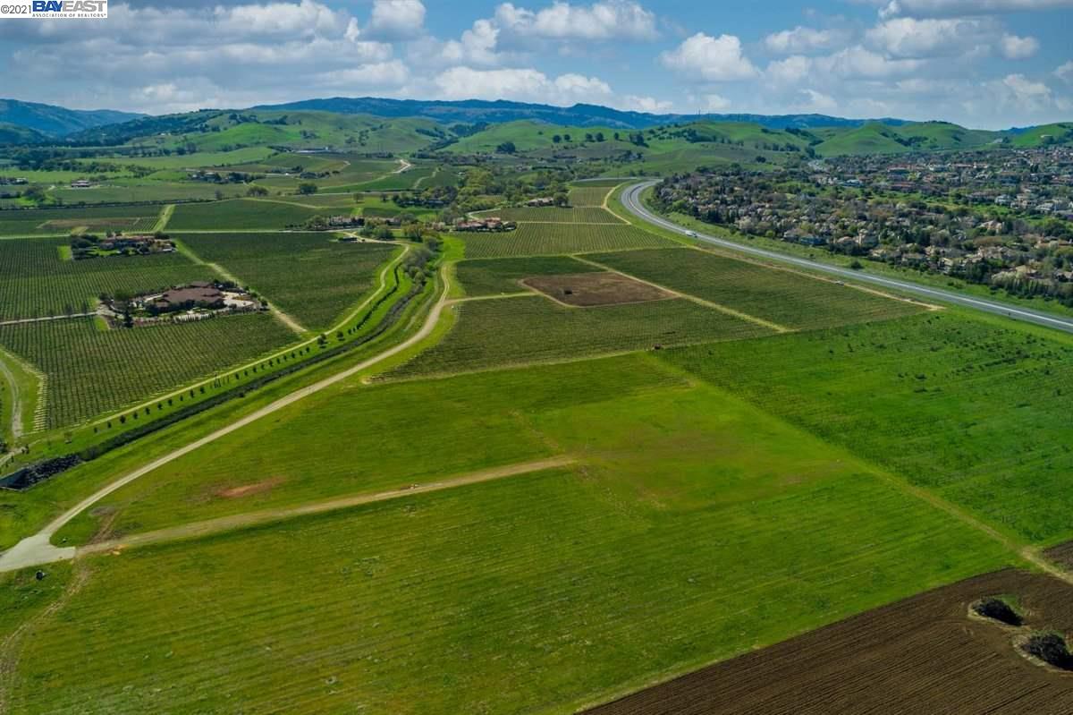 303 Vineyard Ave, LIVERMORE, California 94550, ,Lots And Land,For Sale,Vineyard Ave,40963964