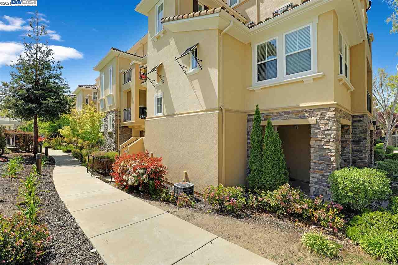 COURTYARD Condos For Sale in DUBLIN East Bay Condo Mania!