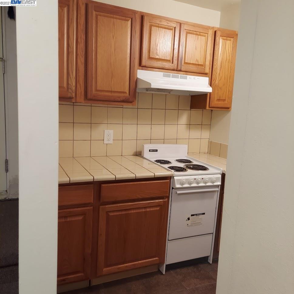 3322 International Blvd, OAKLAND, California 94601, ,Comm Industrial For Lease,For Rent,International Blvd,40964215
